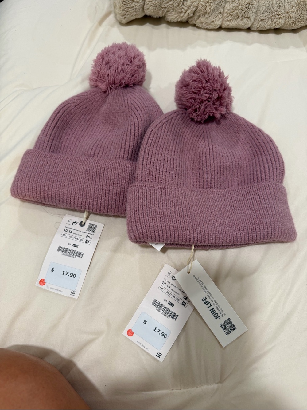 Zara Kids Pom-Pom Beanie in Mauve Pink